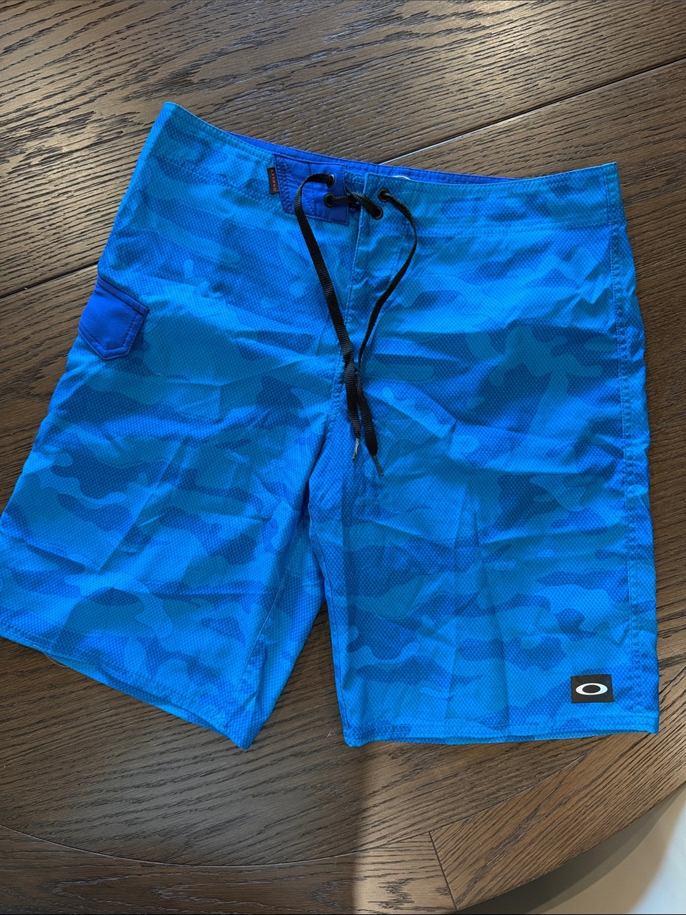 Oakley Men's Bright Blue Camo Swim Board Shorts